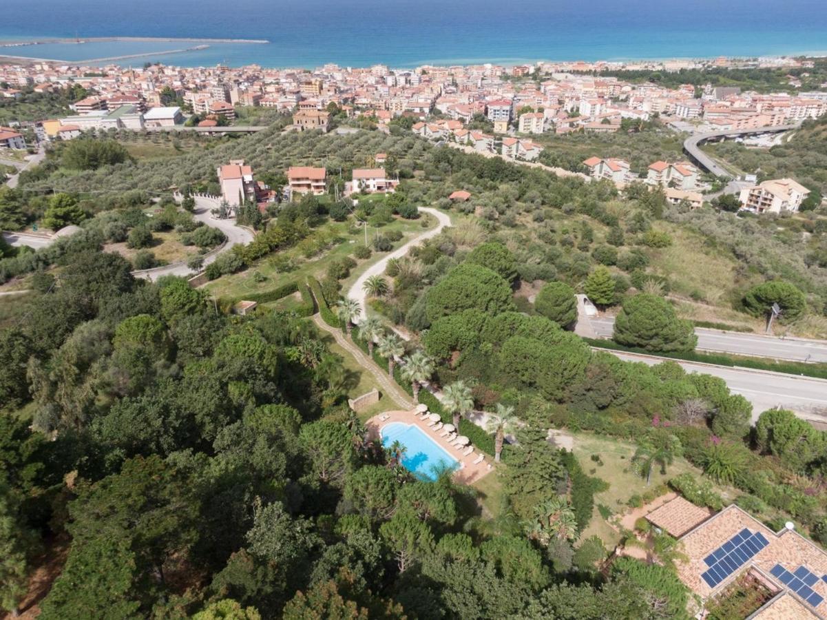 Agriturismo Villa Luca SantʼAgata di Militello Exteriér fotografie